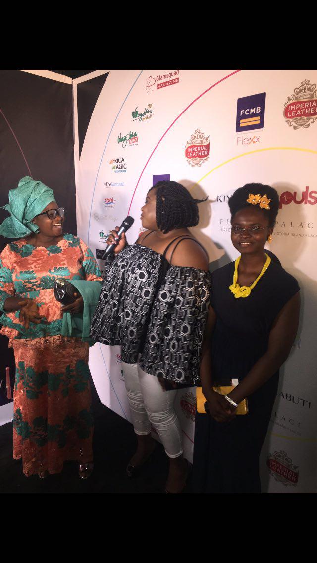 #FlexxYourCreativity winner Ruth Akinnnola and her Mum