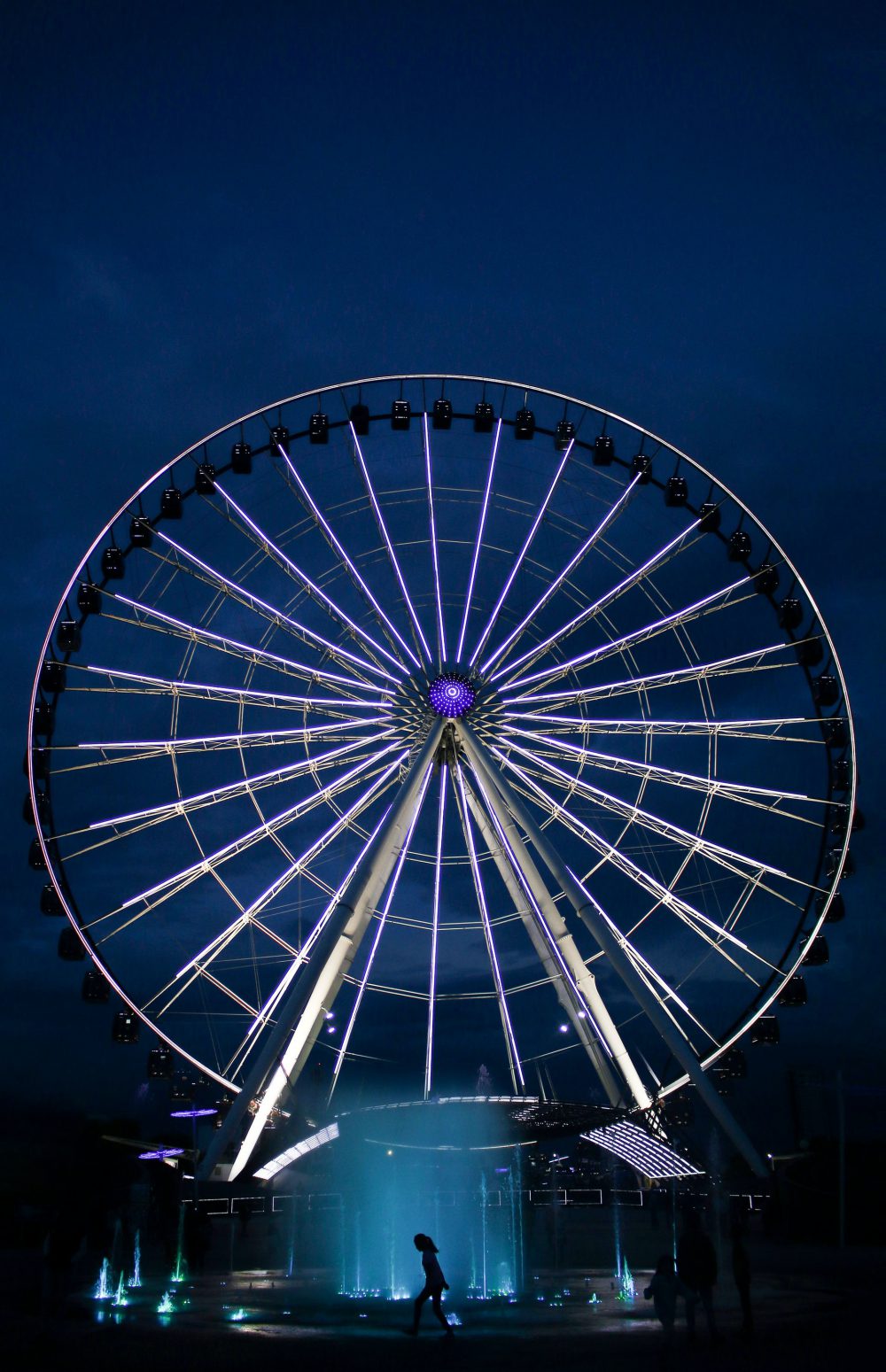 A n image of a Ferris wheel